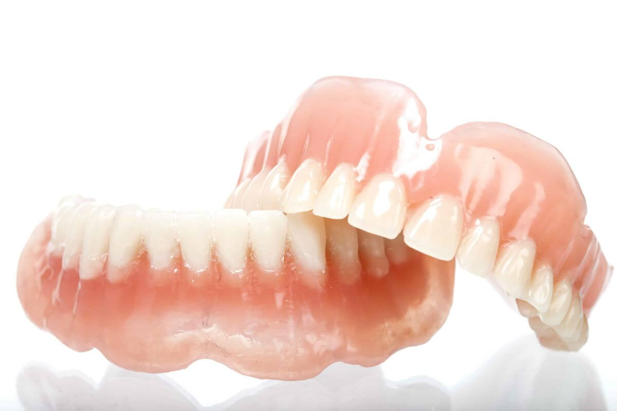 What is the history of dentures?